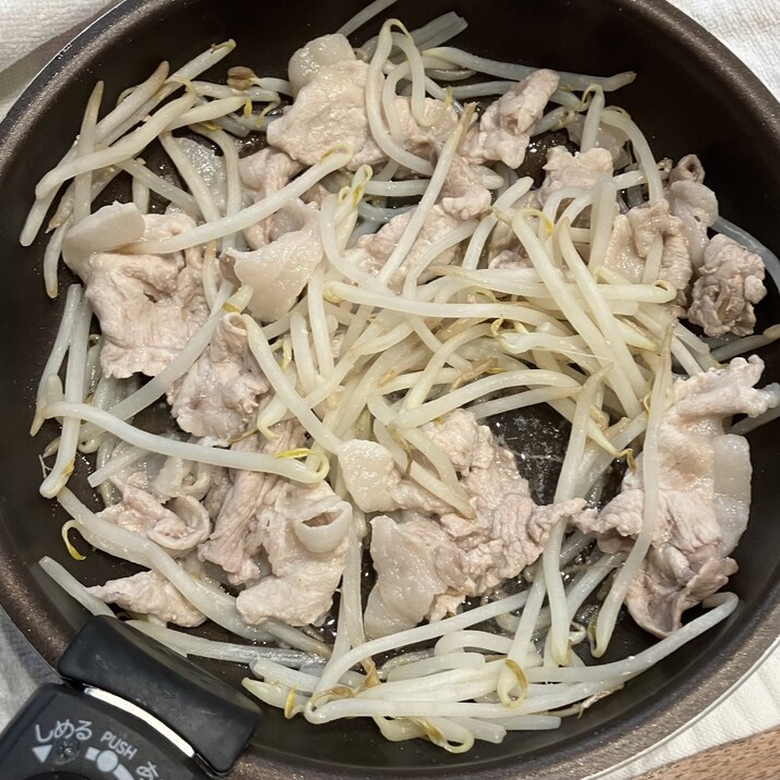 もやしと豚肉のニンニク炒め